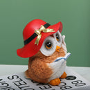 Estatueta Decorativa Coruja Leitora com Chapéu Vermelho