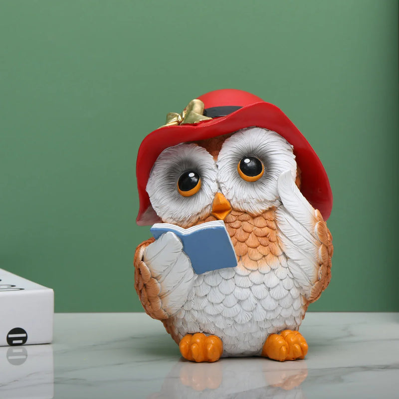 Estatueta Decorativa Coruja Leitora com Chapéu Vermelho